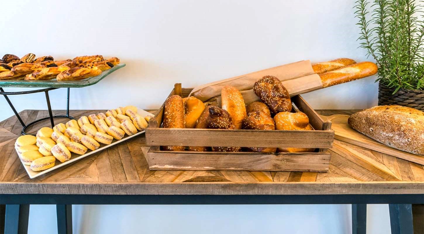 Roxon Sea Sand Bat Yam - Lobby - Breakfast