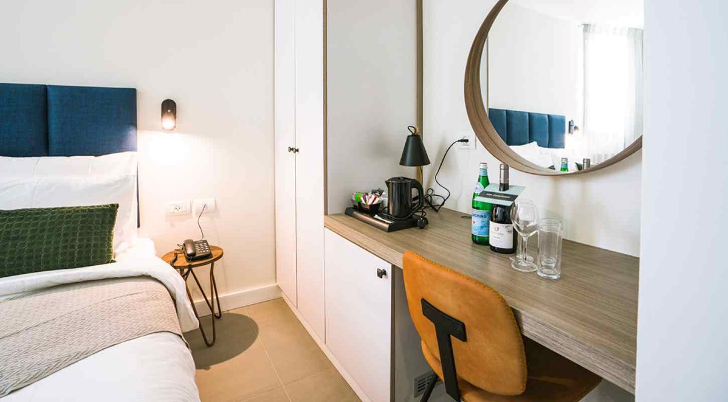 Roxon Sea Sand Bat Yam - Deluxe Room