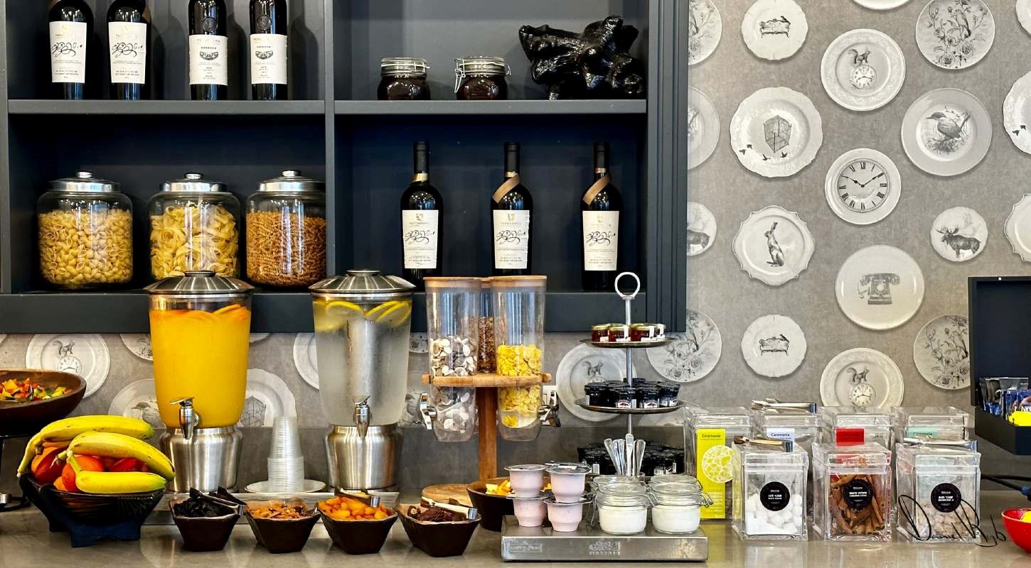 Roxon Sea Sand Bat Yam - Lobby - Breakfast