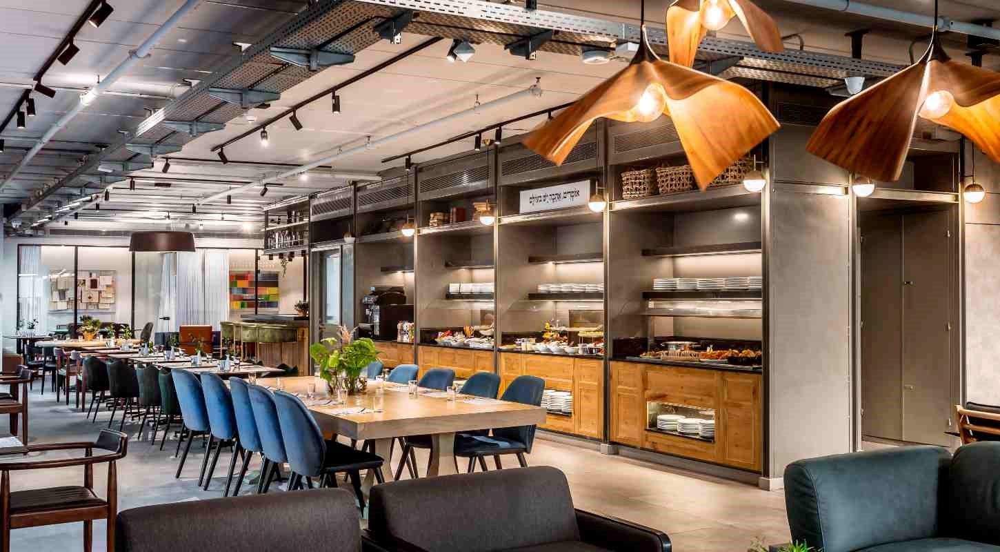 ramargan-ramada-lobby-23-1450-800