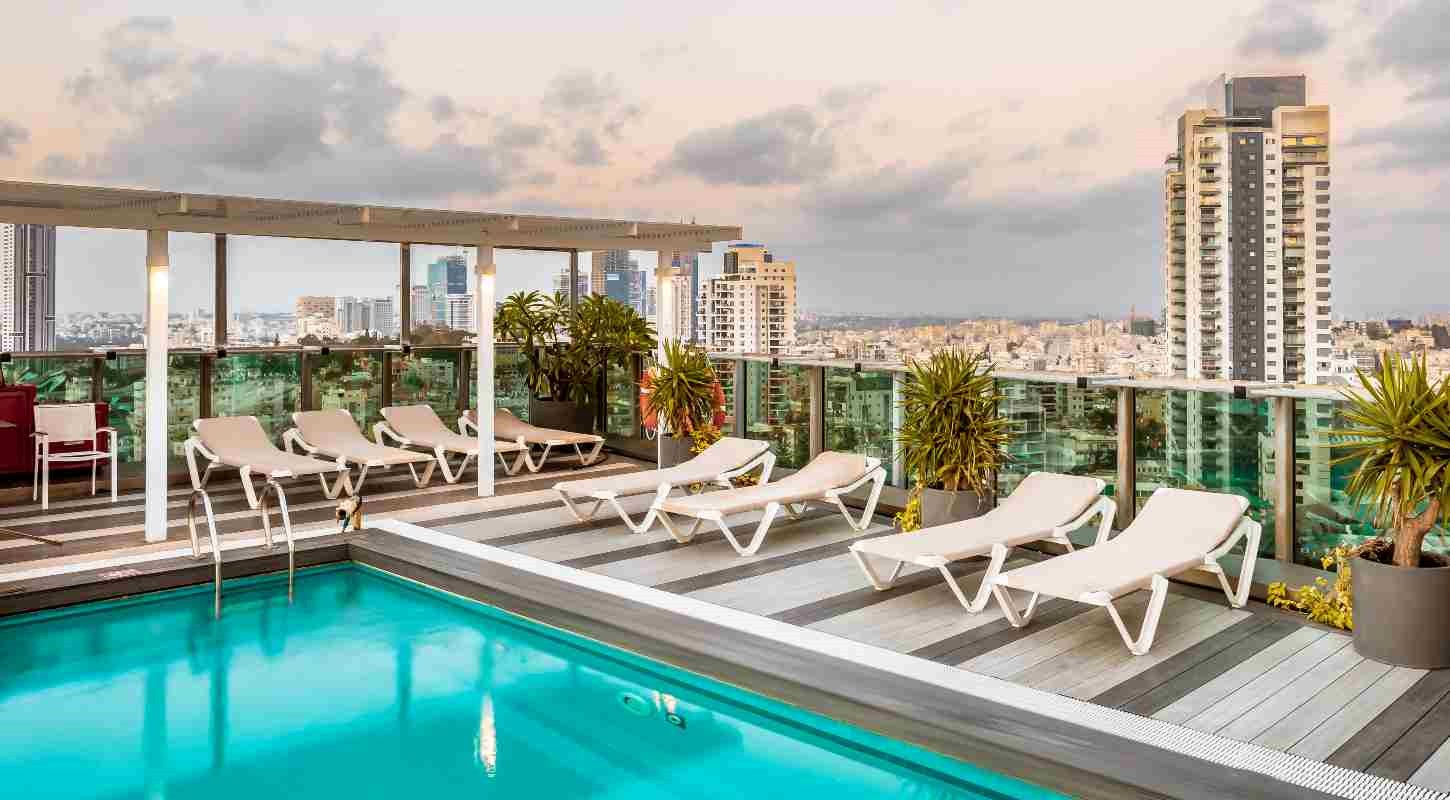 ramatgan-ramada-pool-14-1450-800