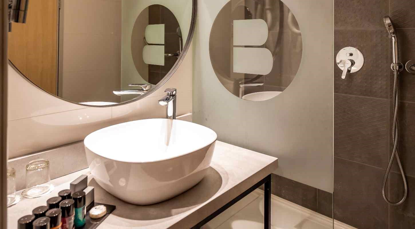 ramatganramada-room1207---deluxe-12-1450-800