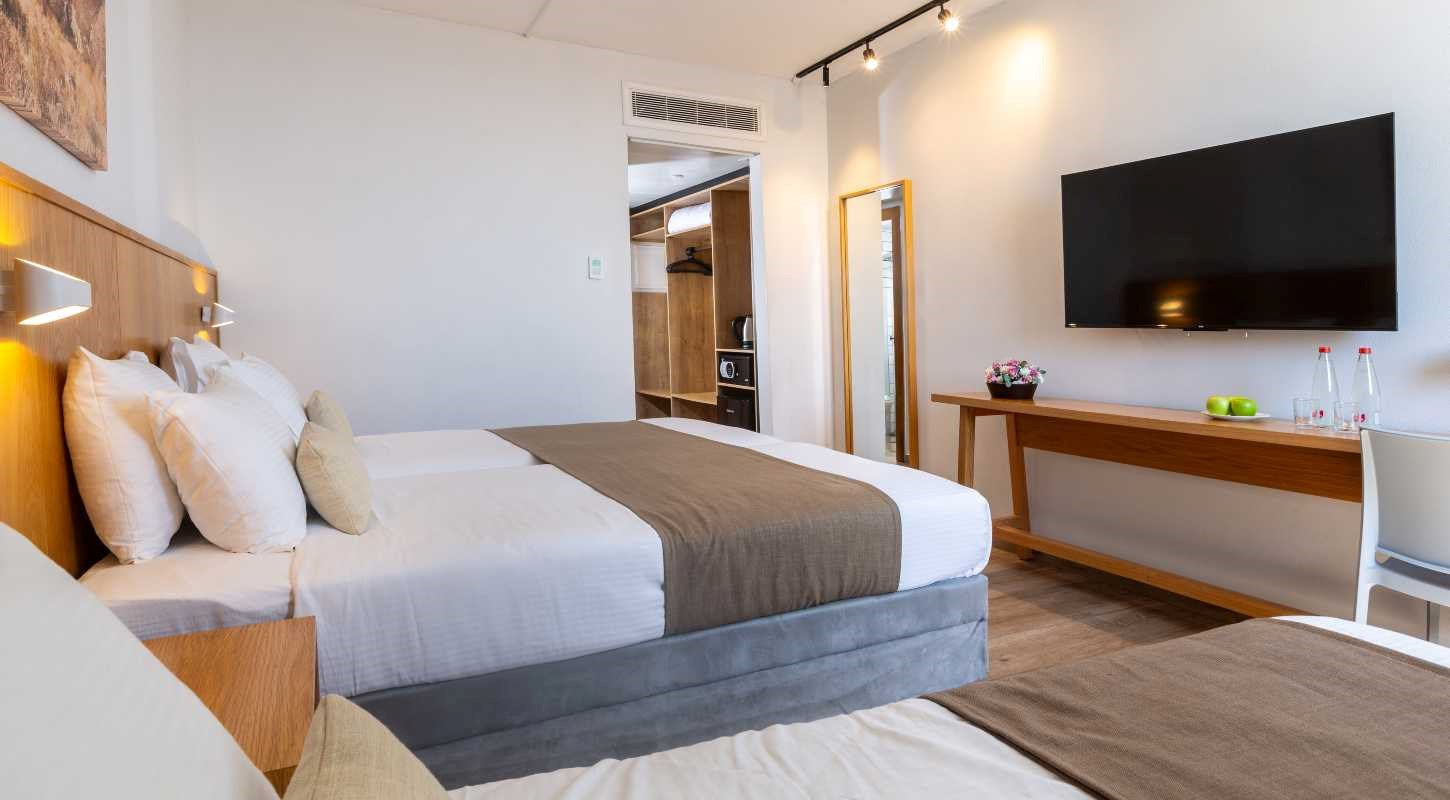 711a3751-hdr-stndrt-trypl-2-