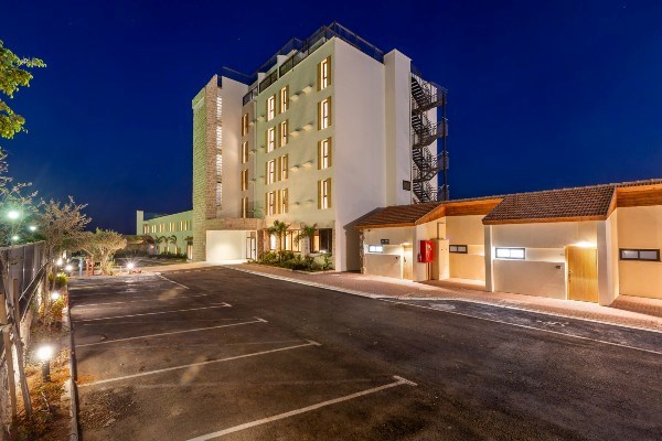 Roxon Desert Arad - Parking